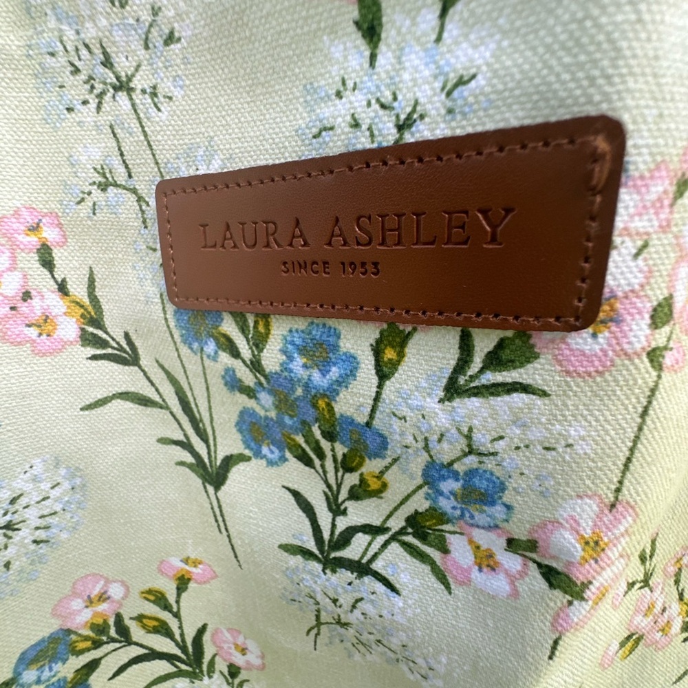 Laura Ashley Blue and White Floral Tote Bag - Picture 5 of 8